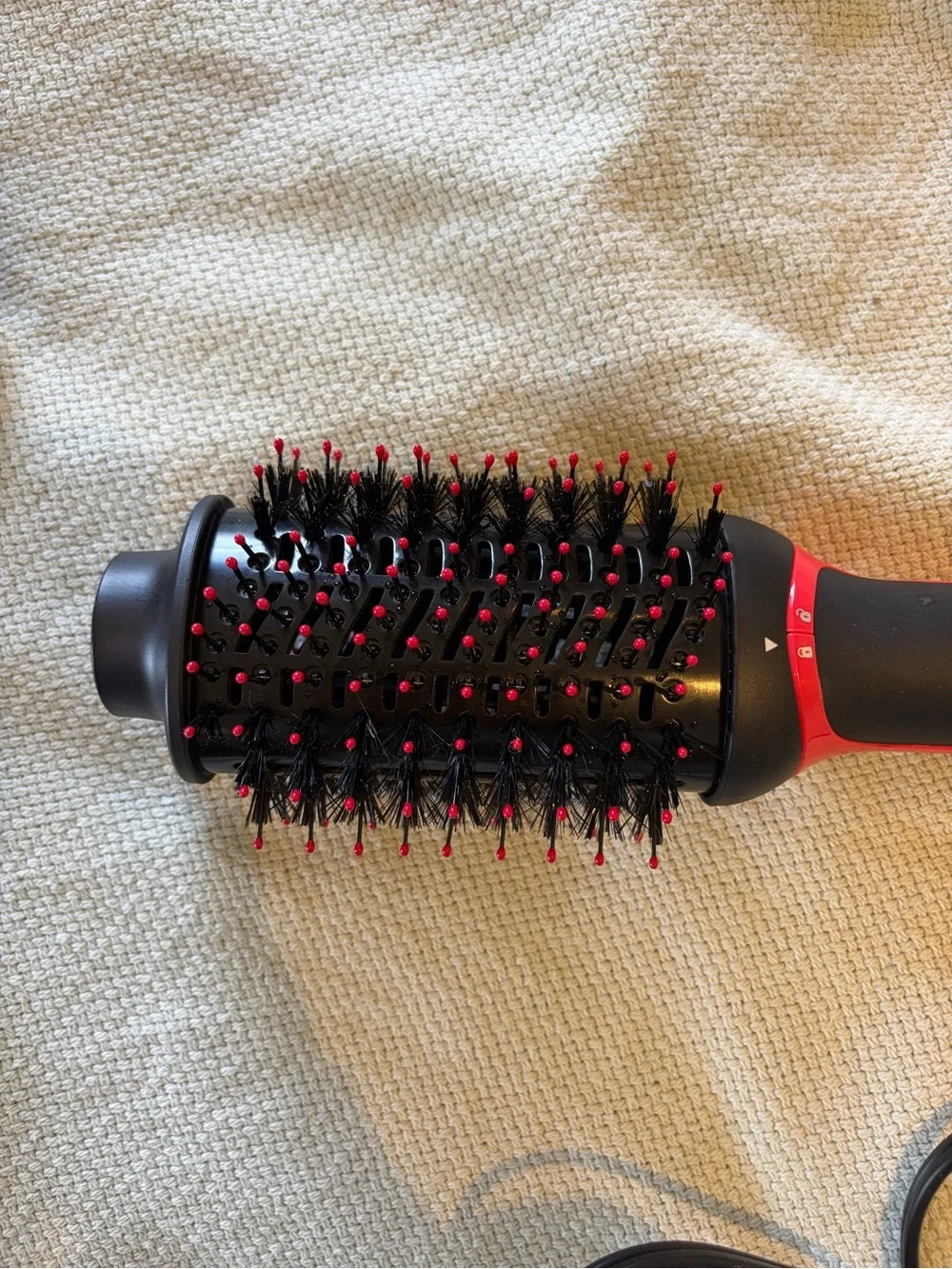 Revlon one step voluminizer PLUS blow dry brush. - Picture 3 of 3